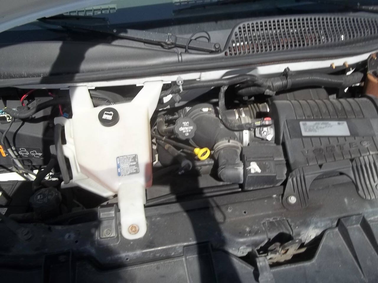 Used 2017 Chevrolet Express 2500 Extended RWD image 9