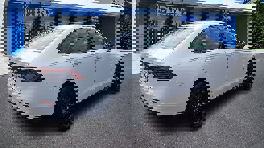 Certified 2025 Honda Accord SE image 8