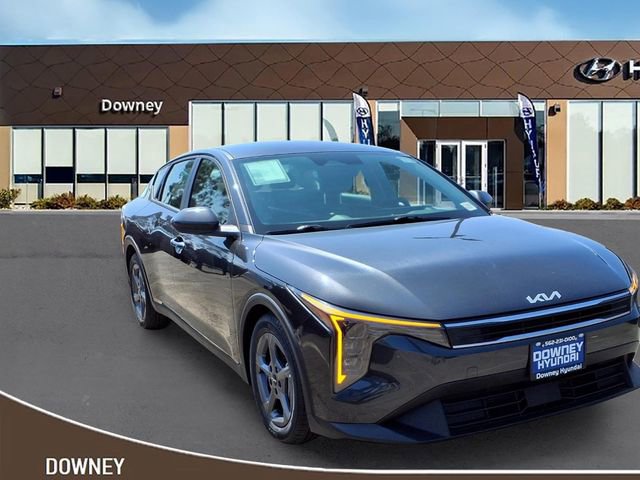Used 2025 Kia K4 LXS FWD image 3