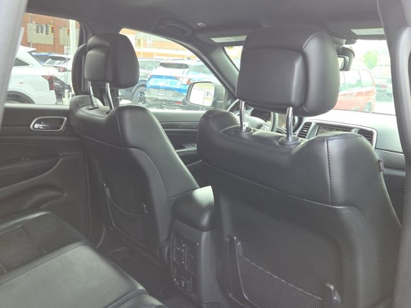 Used 2017 Jeep Grand Cherokee Altitude AWD/4WD image 15