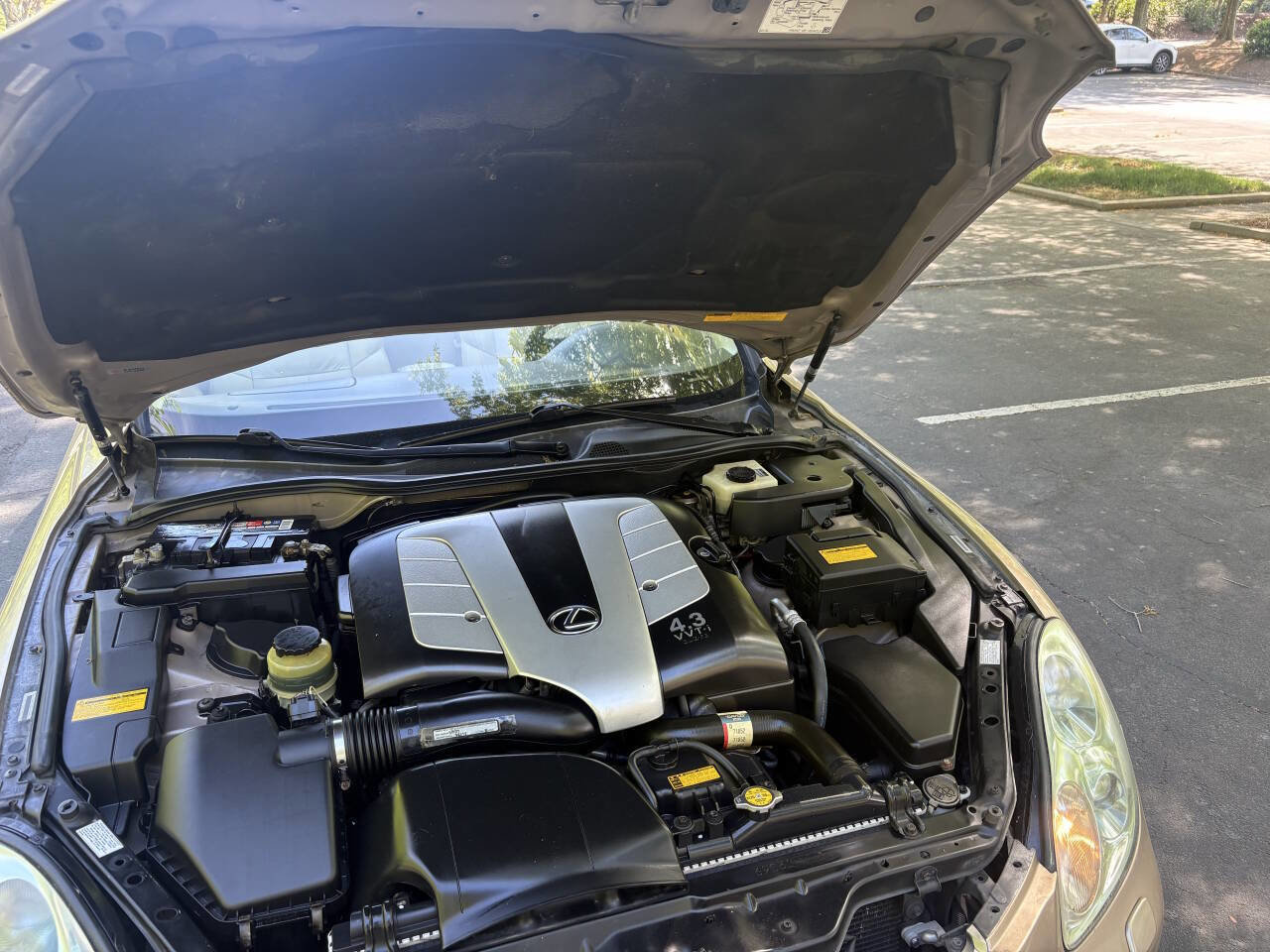 Used 2004 Lexus SC 430 Convertible image 10