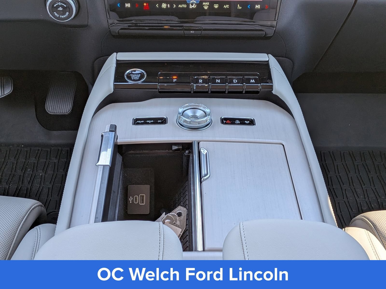 Certified 2025 Lincoln Navigator Reserve AWD/4WD image 22