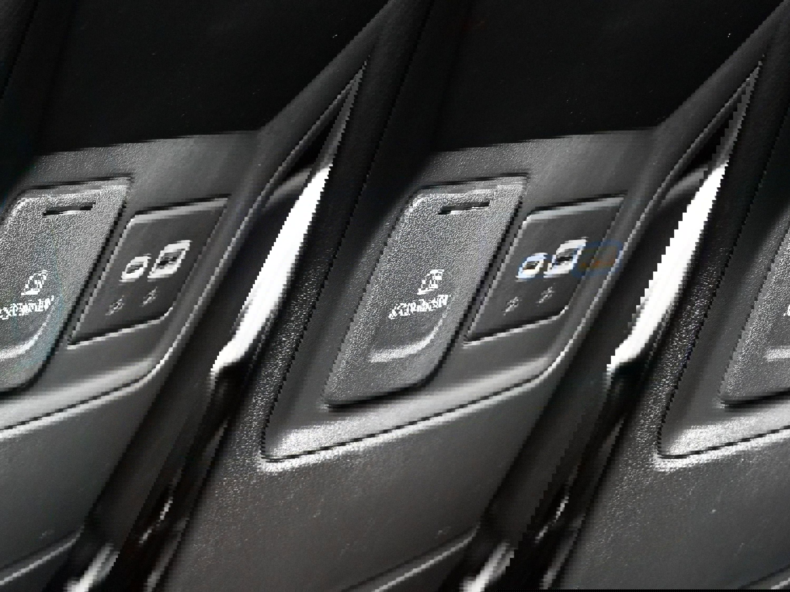 Used 2023 GMC Acadia SLT w/ Technology Package image 24