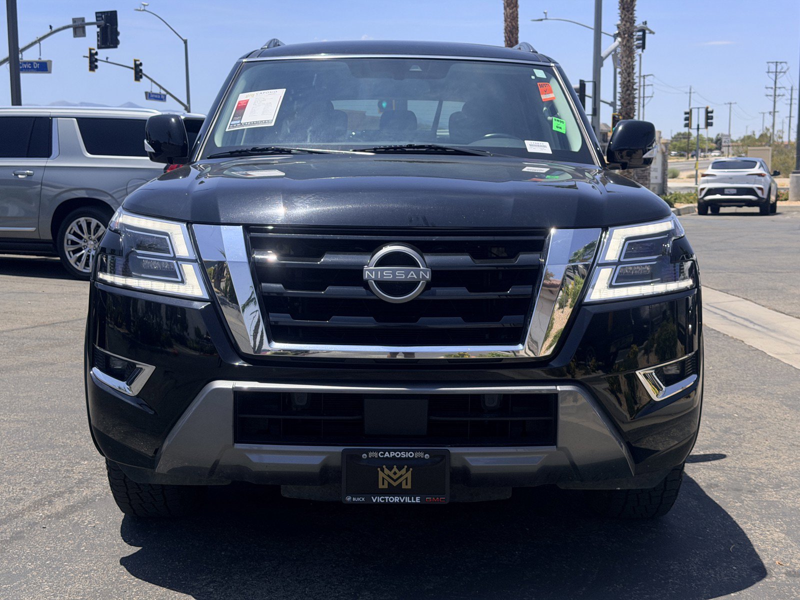 Used 2023 Nissan Armada SV AWD/4WD image 2