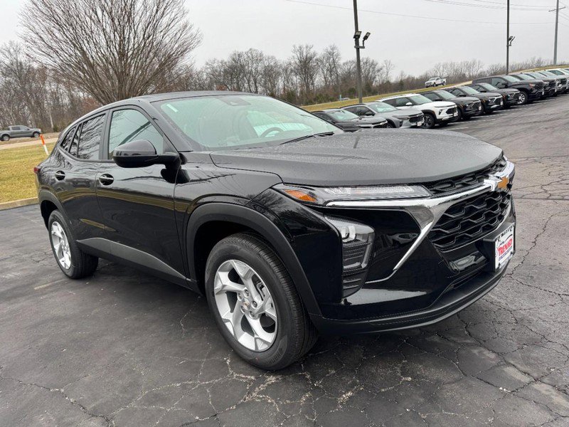 New 2026 Chevrolet Trax LS w/ LS Convenience Package video 2