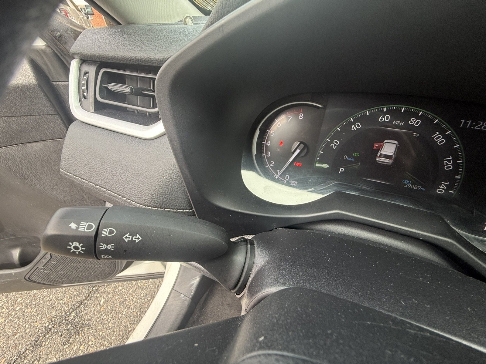 Used 2025 Toyota RAV4 LE AWD/4WD image 20