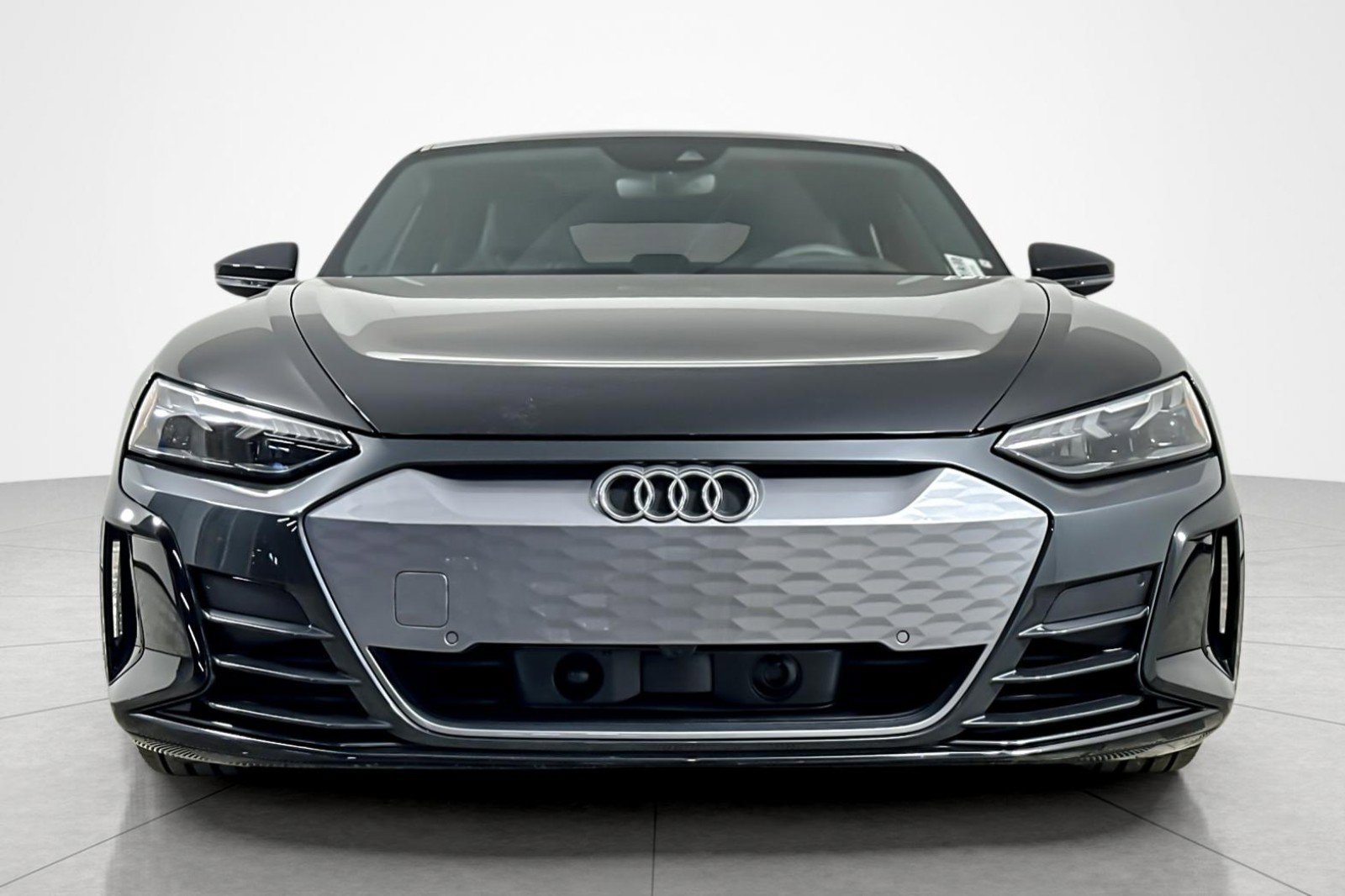 Used 2022 Audi e-tron GT Premium Plus image 8
