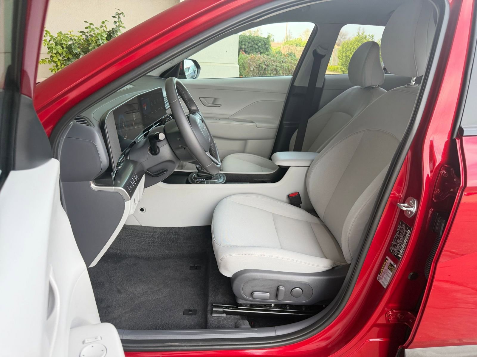 Used 2025 Hyundai Kona SEL image 29