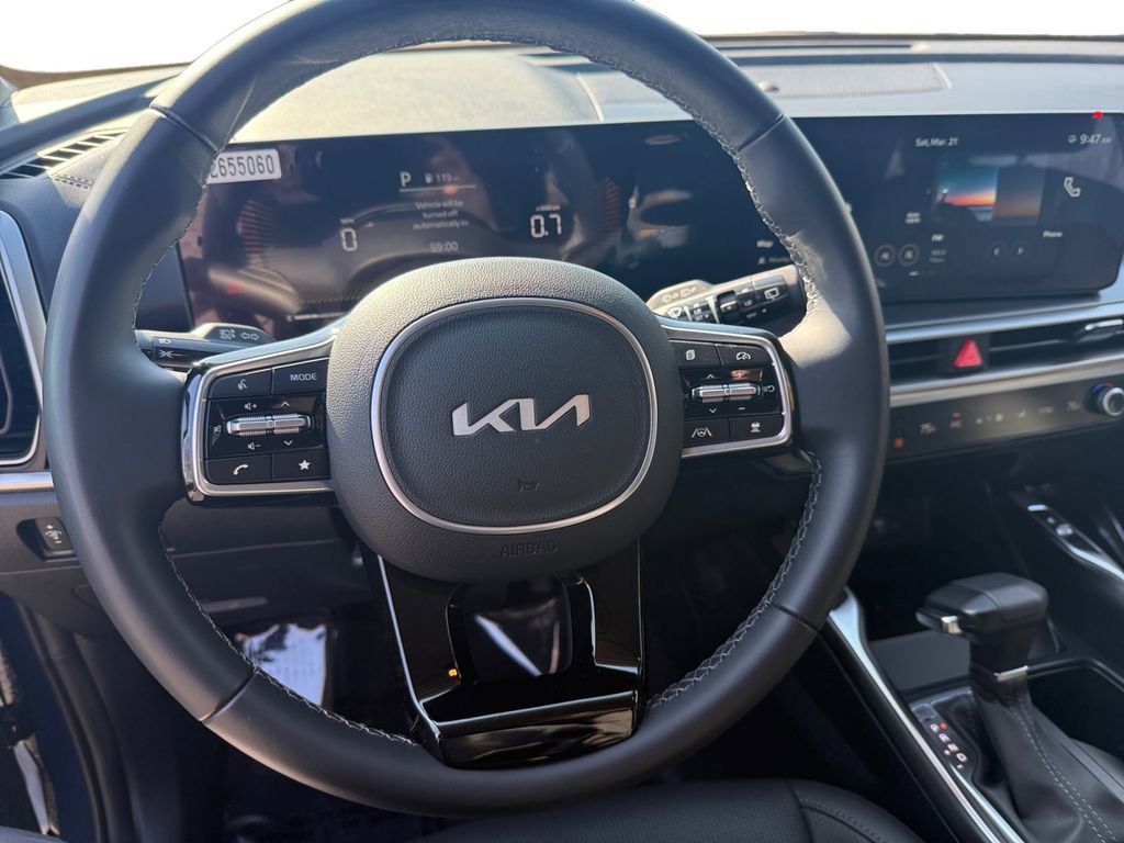 Certified 2025 Kia Sorento S image 14
