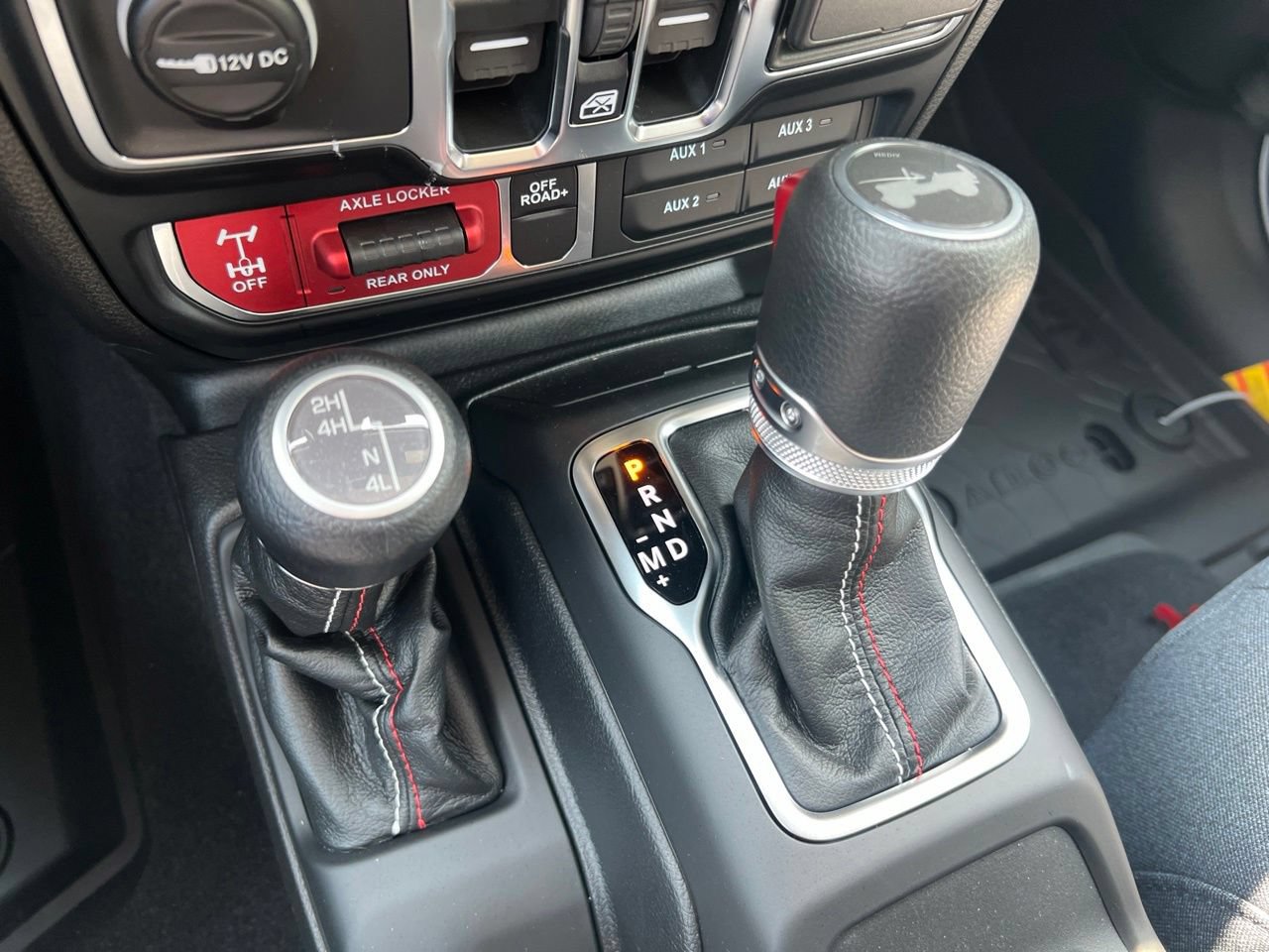 New 2026 Jeep Wrangler Unlimited Sport w/ Dual Top Group AWD/4WD image 28