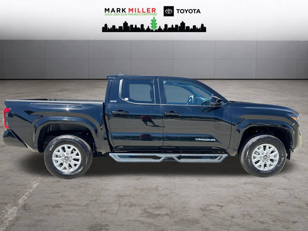 Used 2025 Toyota Tacoma SR5 AWD/4WD image 7