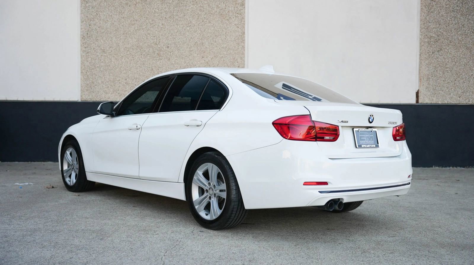 Used 2018 BMW 330i xDrive Sedan w/ Convenience Package image 14