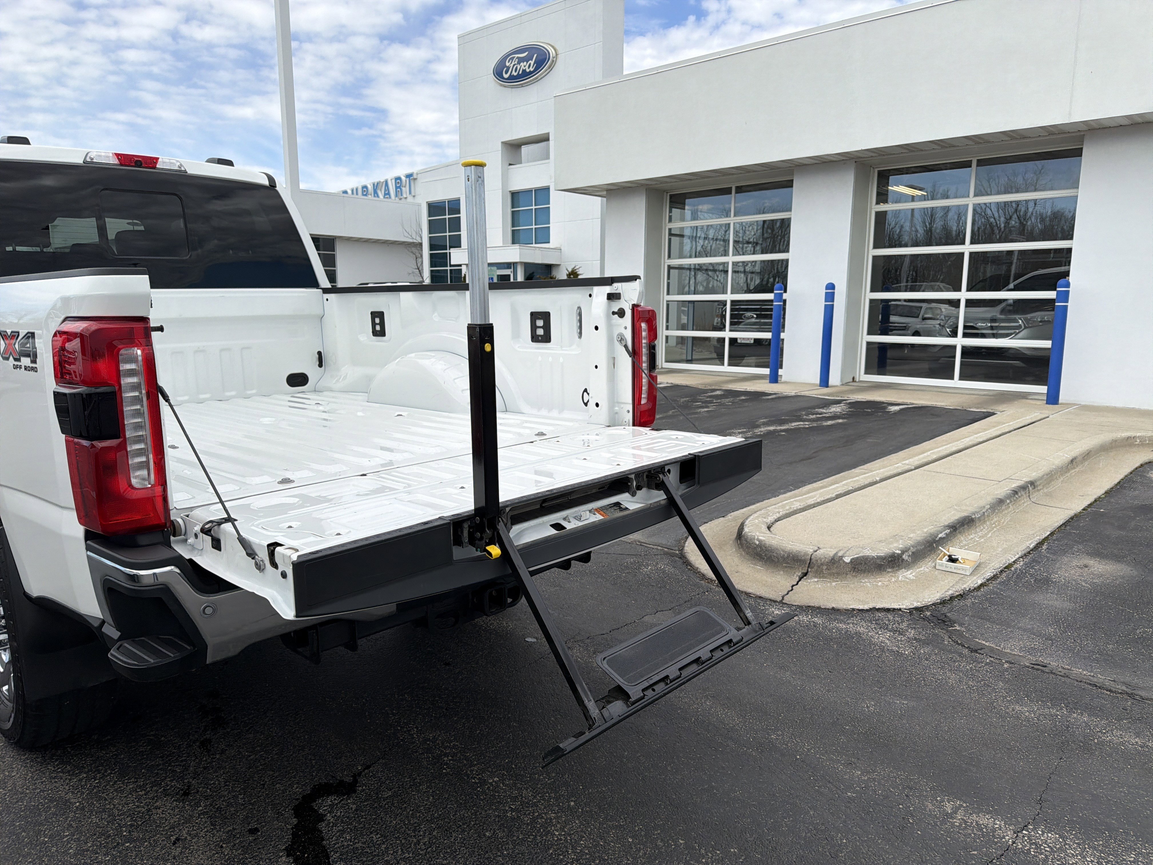 Used 2024 Ford F250 Lariat w/ Lariat Ultimate Package image 22