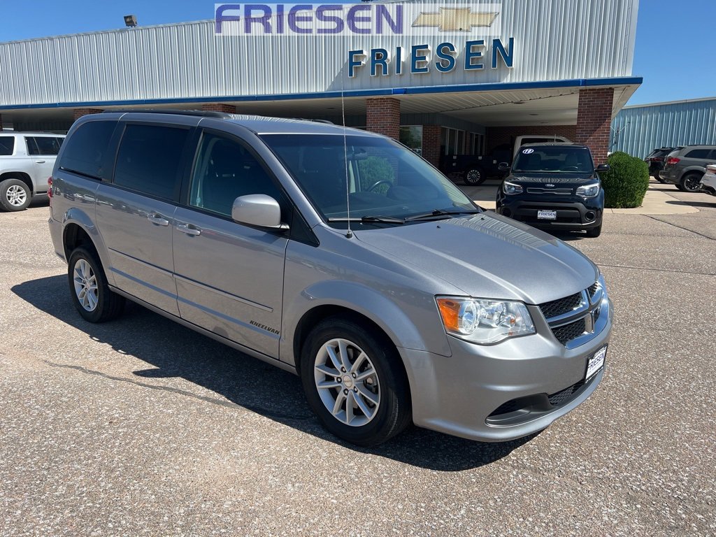 Used 2016 Dodge Grand Caravan SXT w/ Rear Park Assist Package image 8