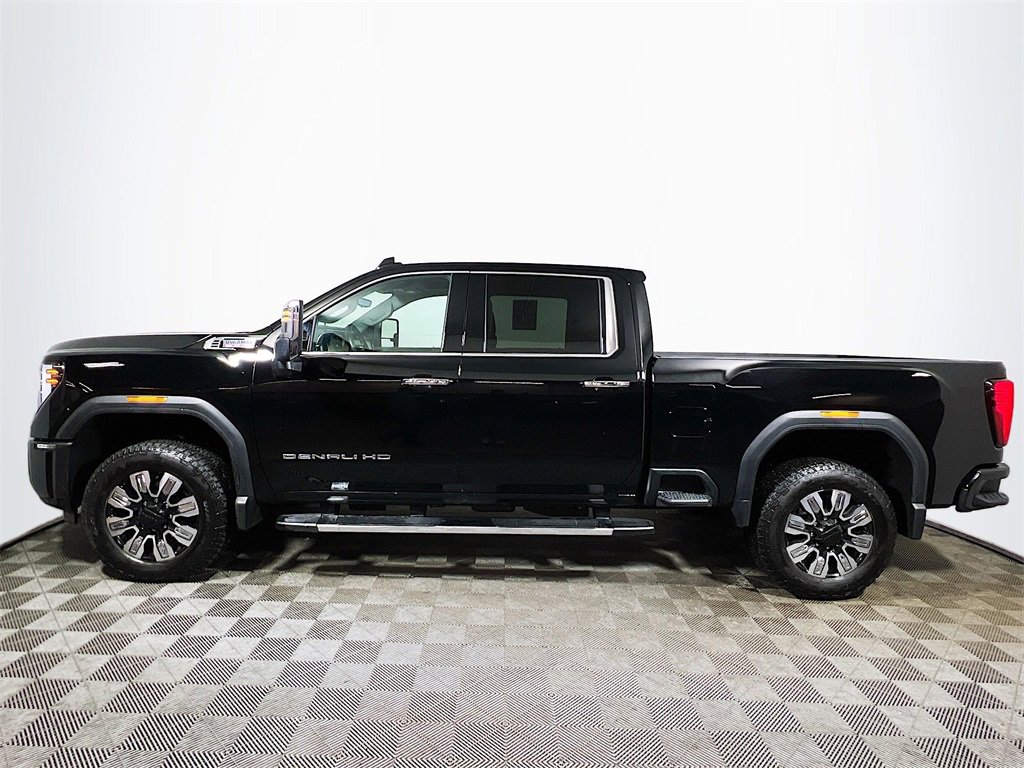 Used 2026 GMC Sierra 2500 Denali w/ Denali Reserve Package image 5