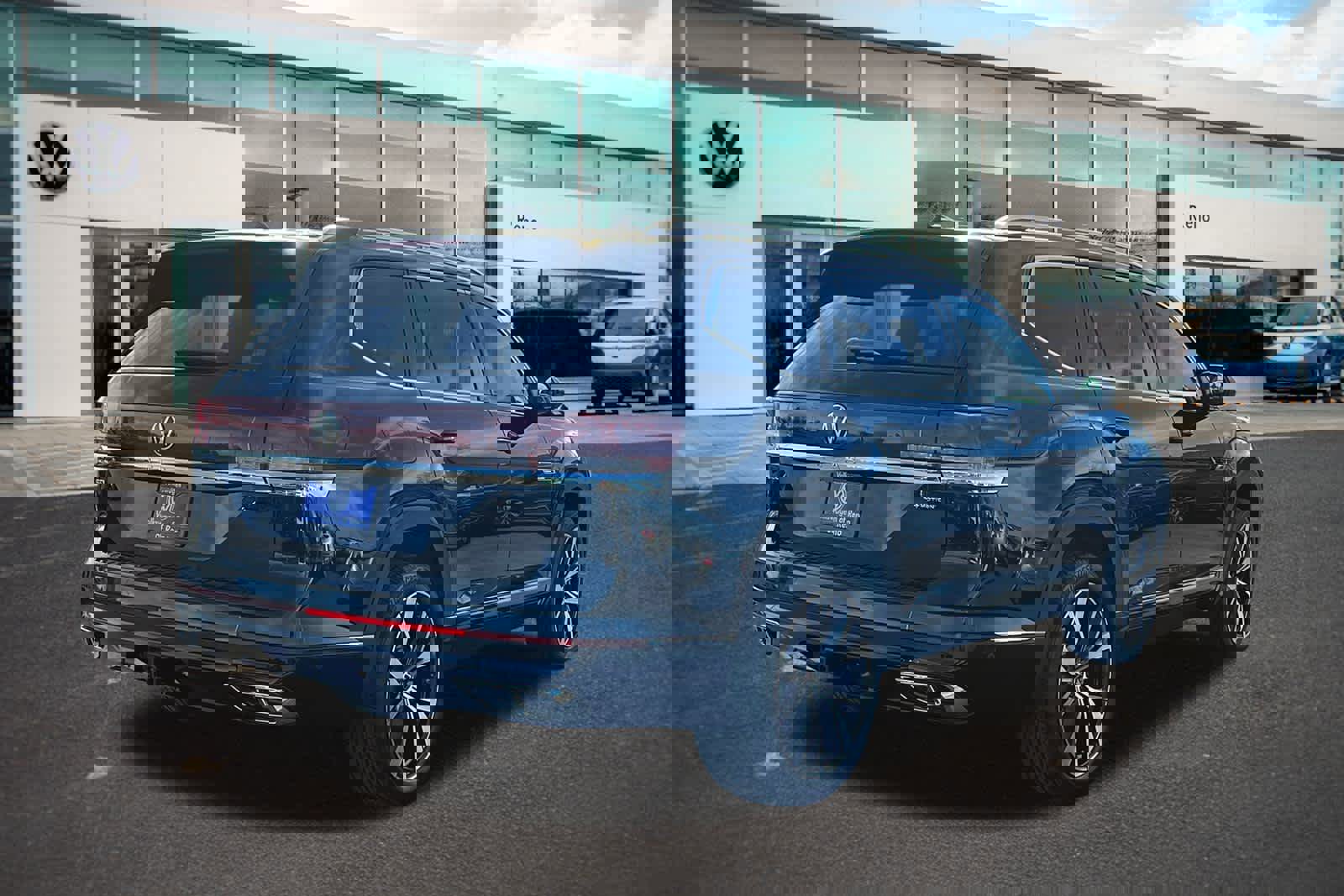 New 2026 Volkswagen Atlas SEL Premium R-Line image 5