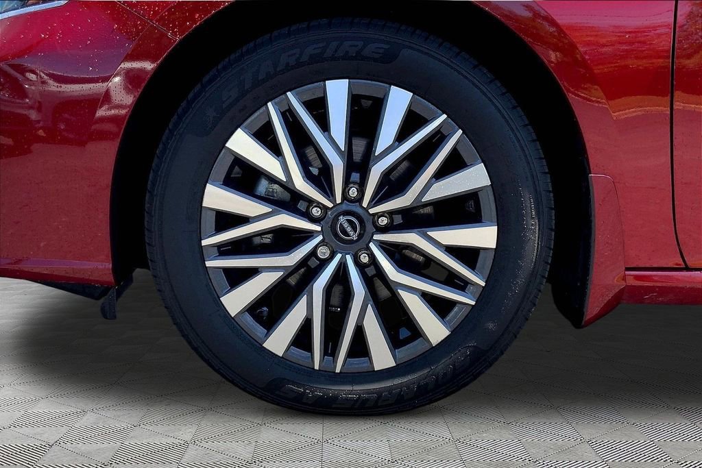 Used 2023 Nissan Altima 2.5 SV image 21