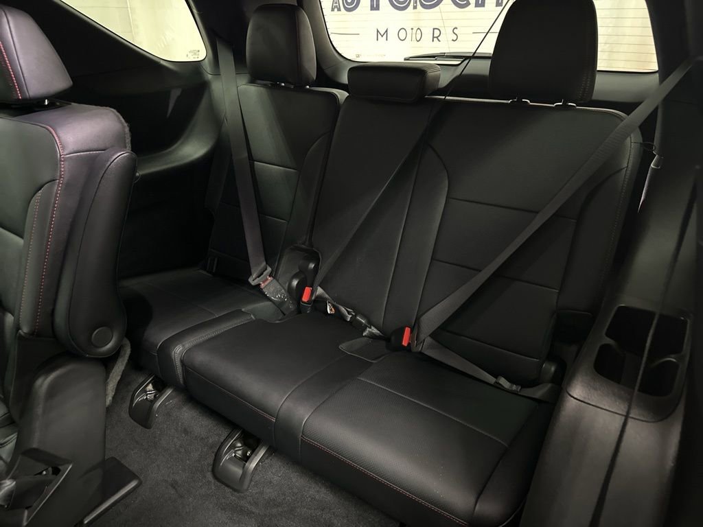 Used 2025 Chevrolet Traverse Z71 w/ Enhanced Driving Package image 24