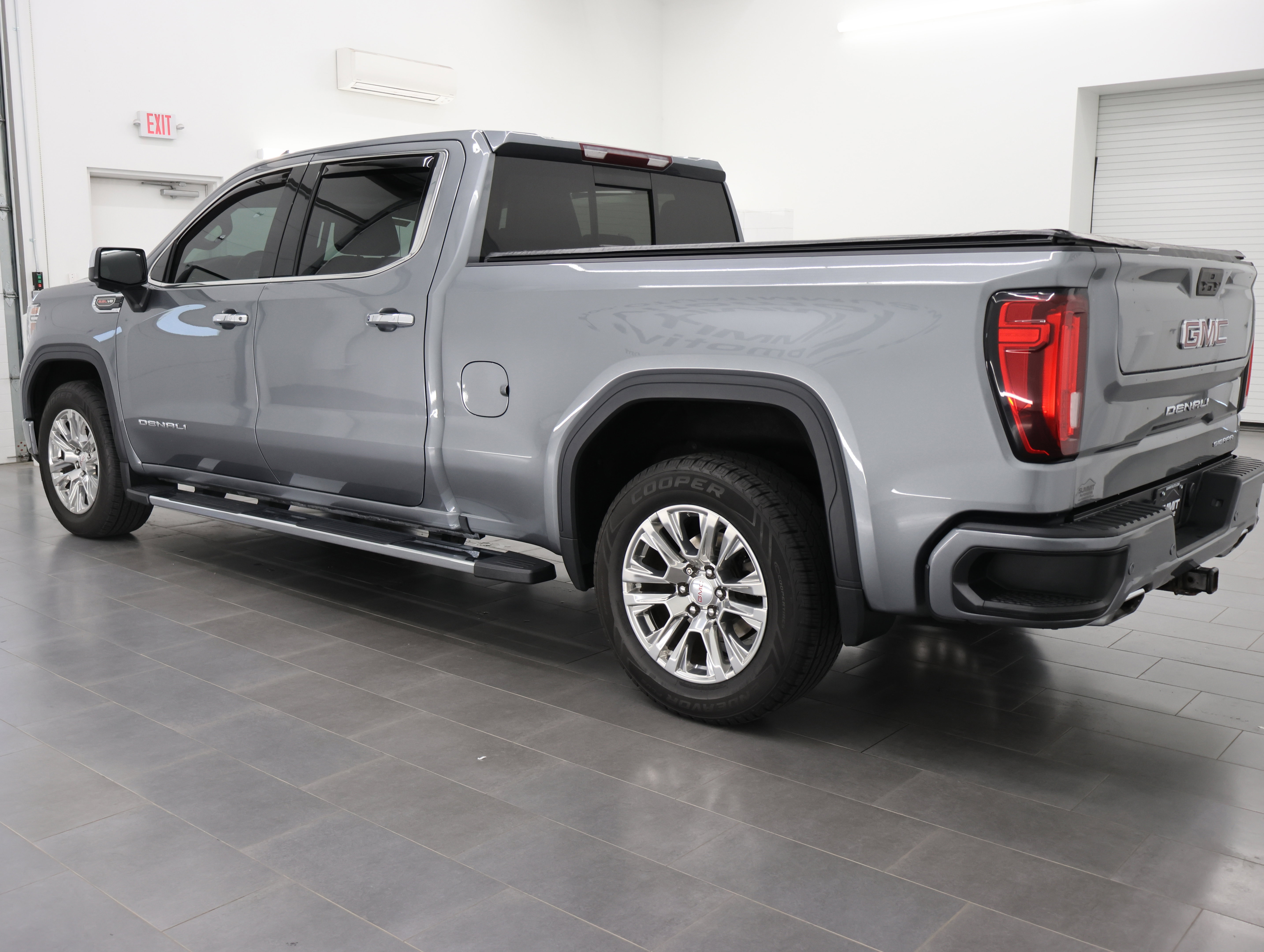 Used 2021 GMC Sierra 1500 Denali w/ Driver Alert Package II AWD/4WD image 6