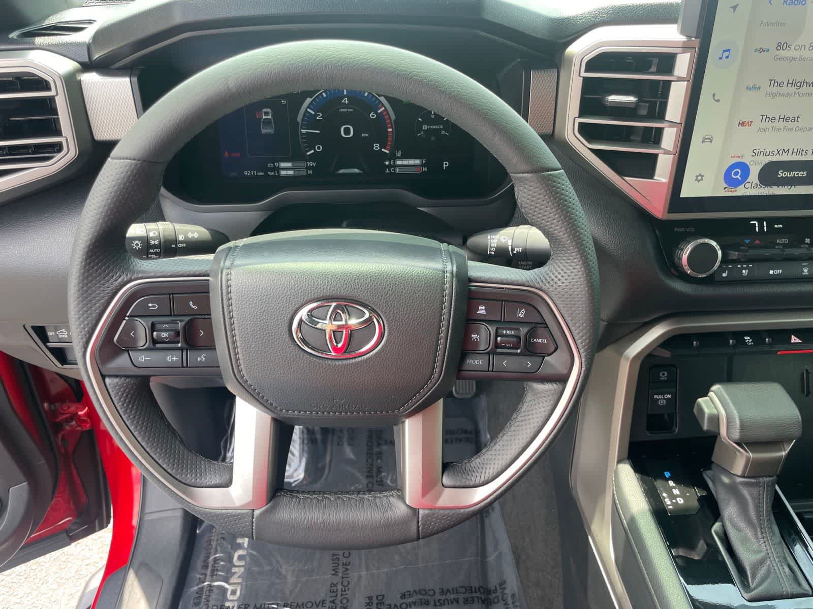Used 2025 Toyota Tundra Limited AWD/4WD image 12