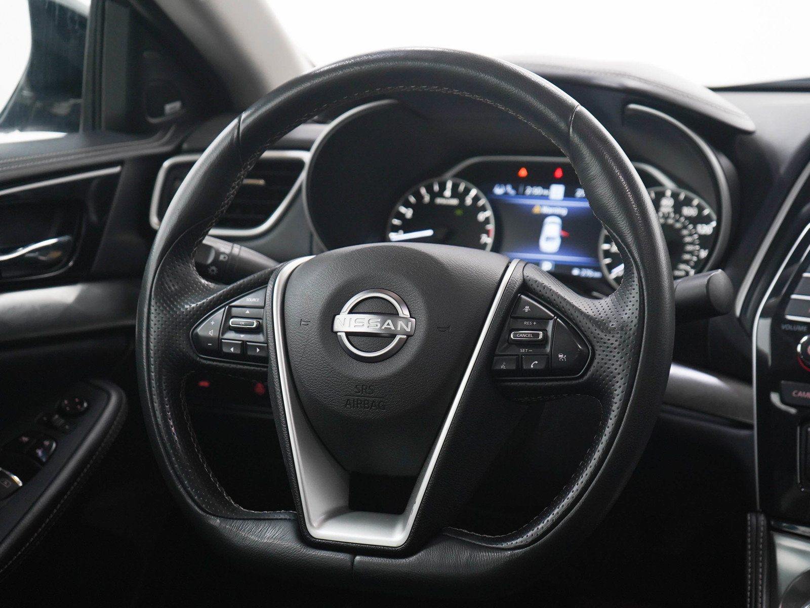 Used 2023 Nissan Maxima SL FWD image 13