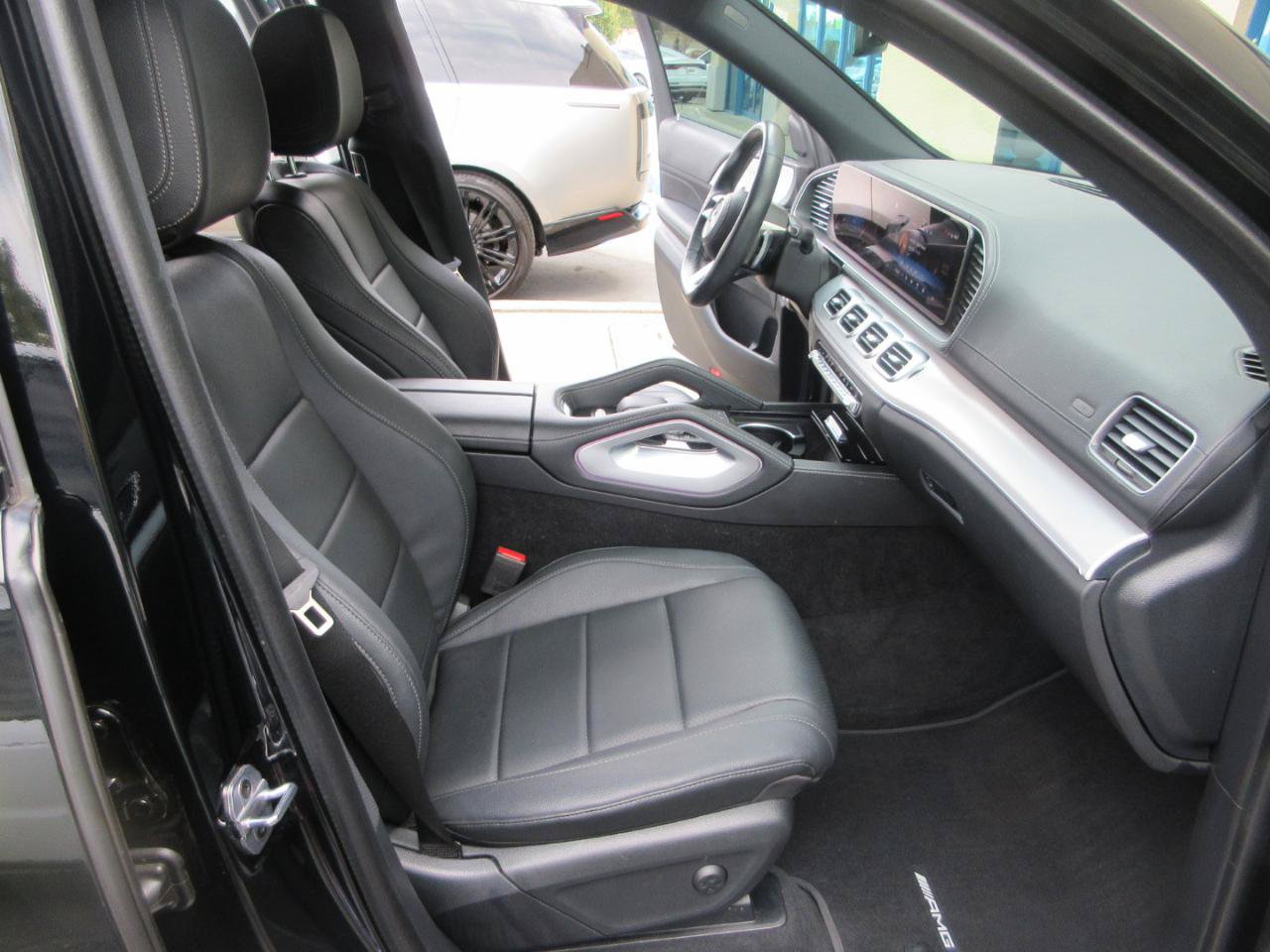 Used 2024 Mercedes-Benz GLS 450 4MATIC w/ AMG Line Exterior image 22