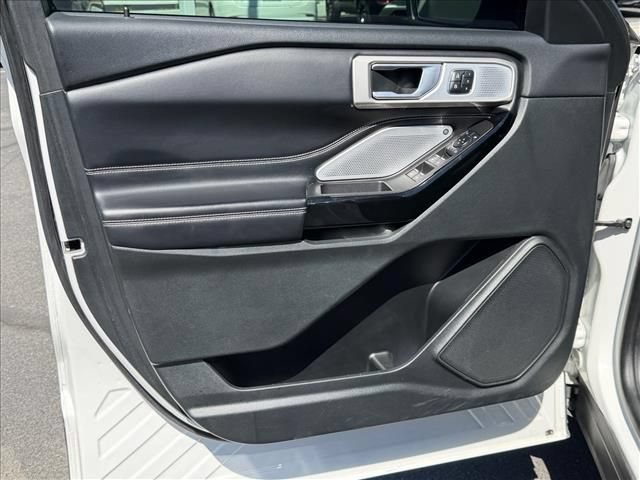 Used 2023 Ford Explorer ST w/ Equipment Group 401A AWD/4WD image 16