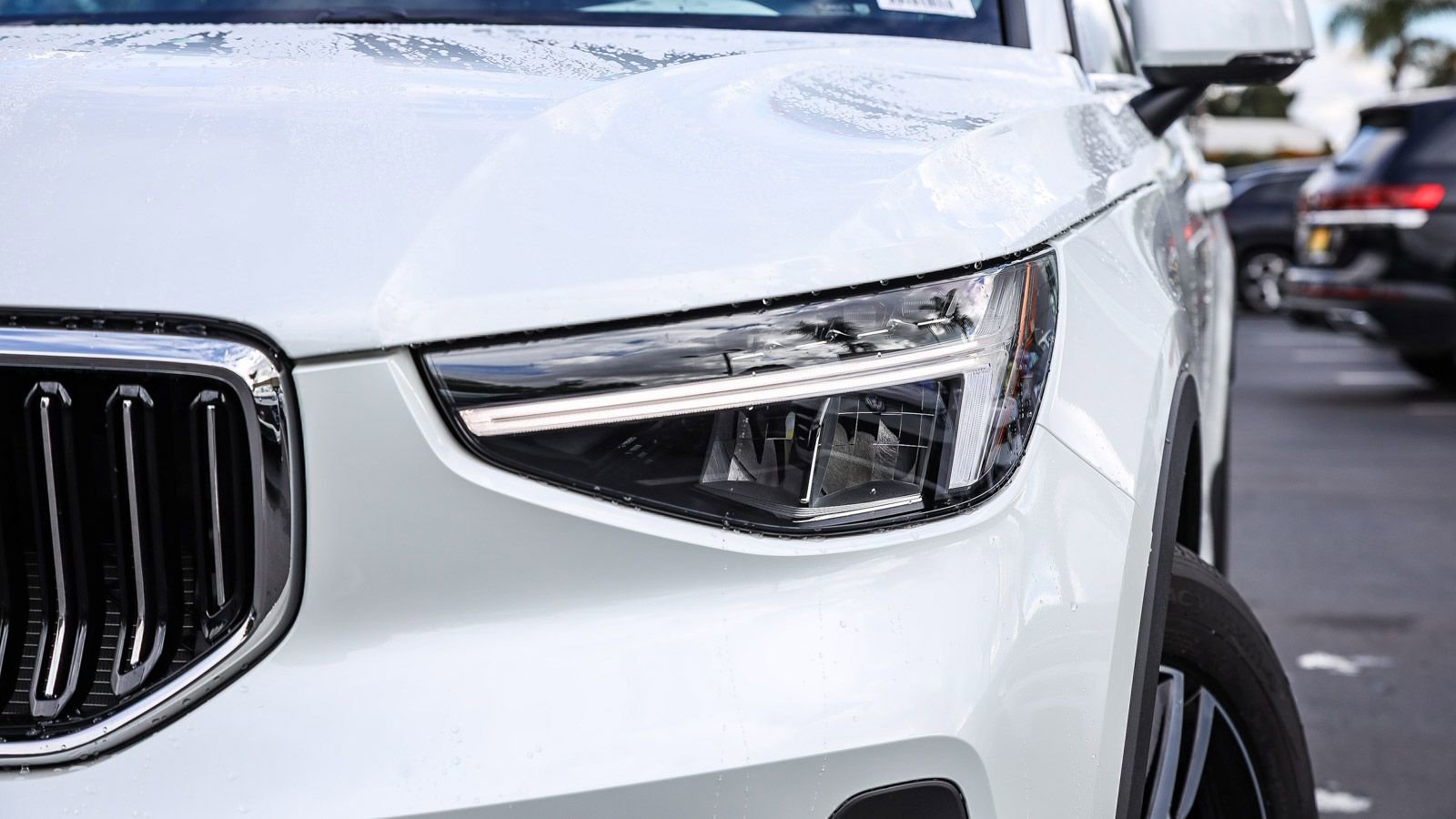 New 2025 Volvo XC40 B5 Core w/ Climate Package image 2