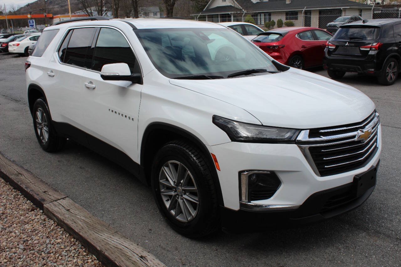 Used 2023 Chevrolet Traverse LT AWD/4WD image 5