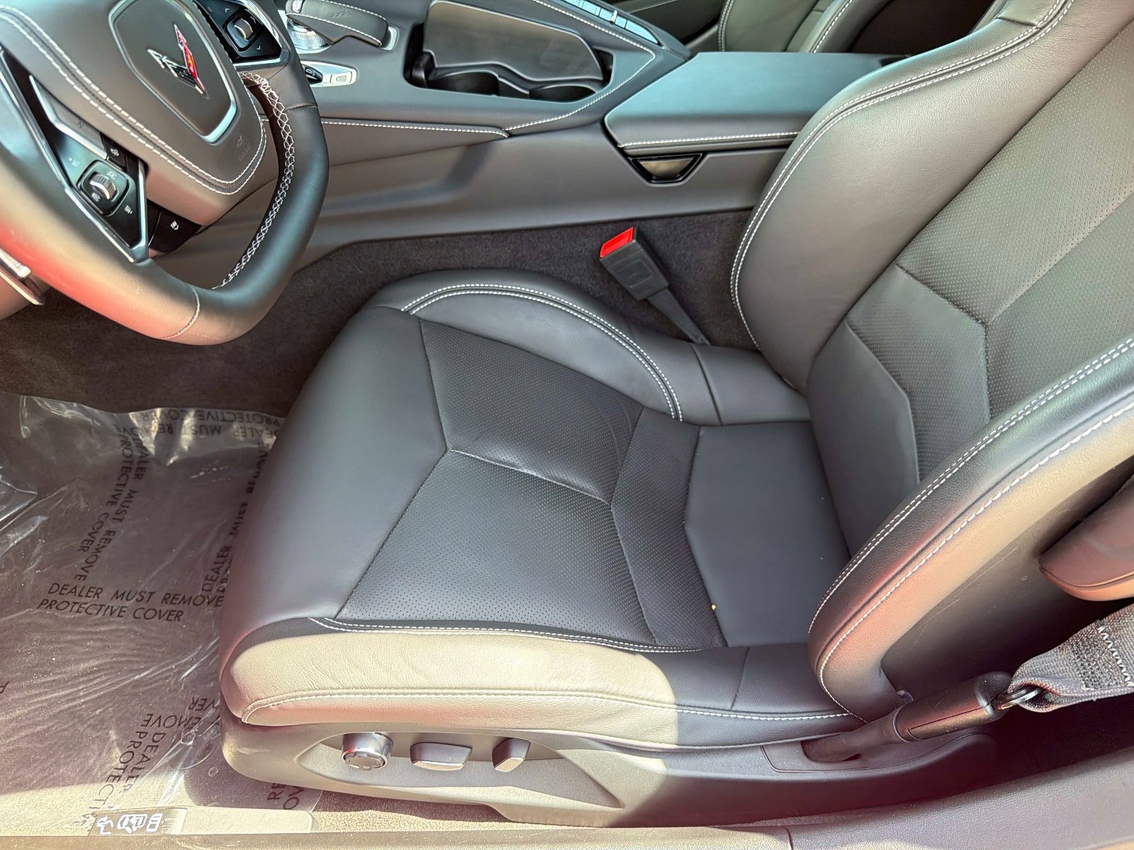 Used 2025 Chevrolet Corvette Stingray Preferred Cpe w/ Battery Protection Package RWD image 29