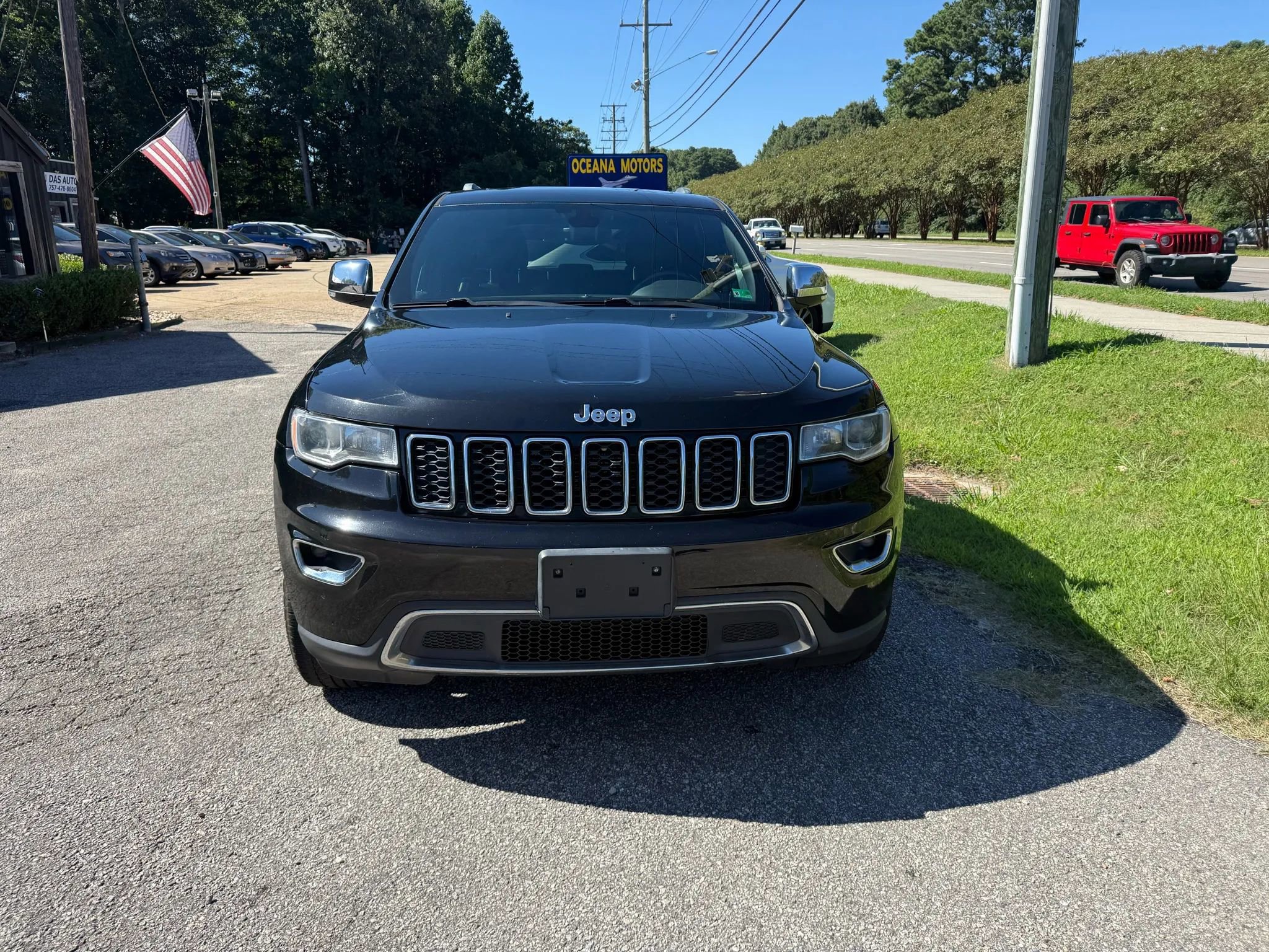 Used 2018 Jeep Grand Cherokee Limited image 2