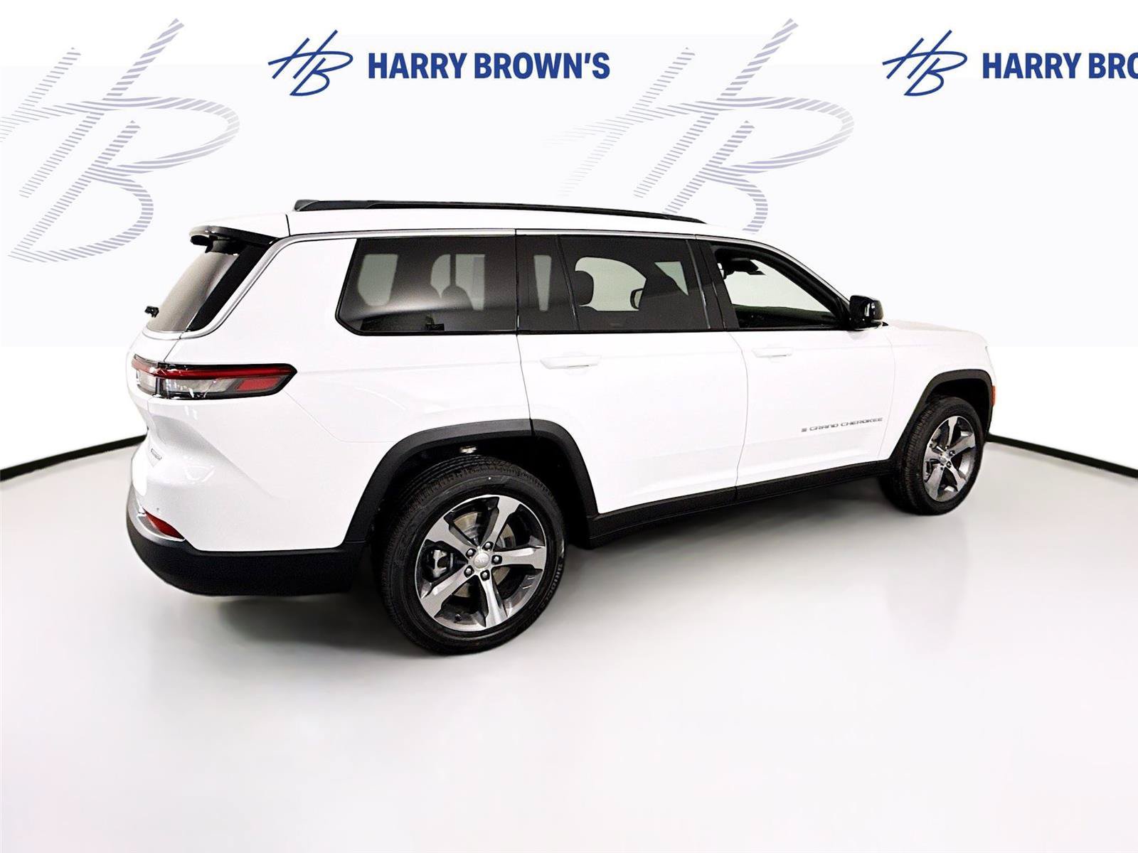 New 2026 Jeep Grand Cherokee L Limited w/ Luxury Tech Group II AWD/4WD image 34
