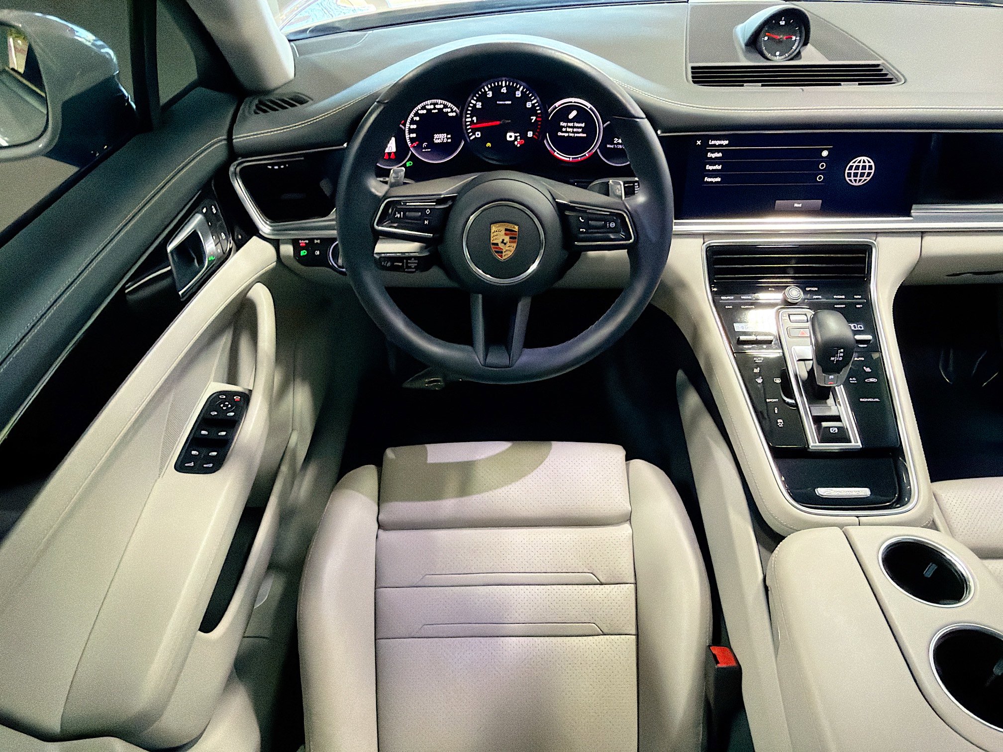 Used 2023 Porsche Panamera image 17