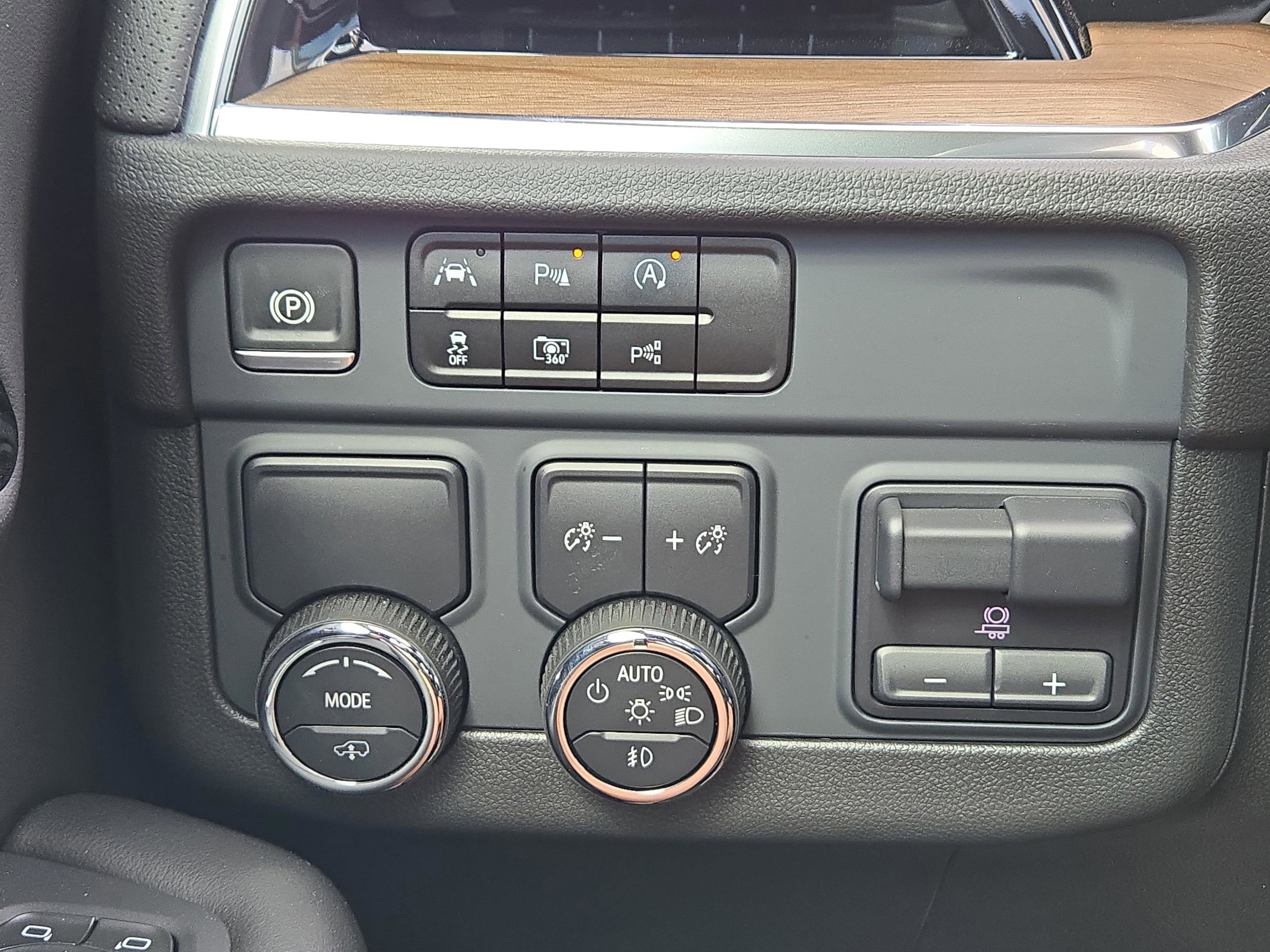 Certified 2025 Chevrolet Tahoe High Country image 24