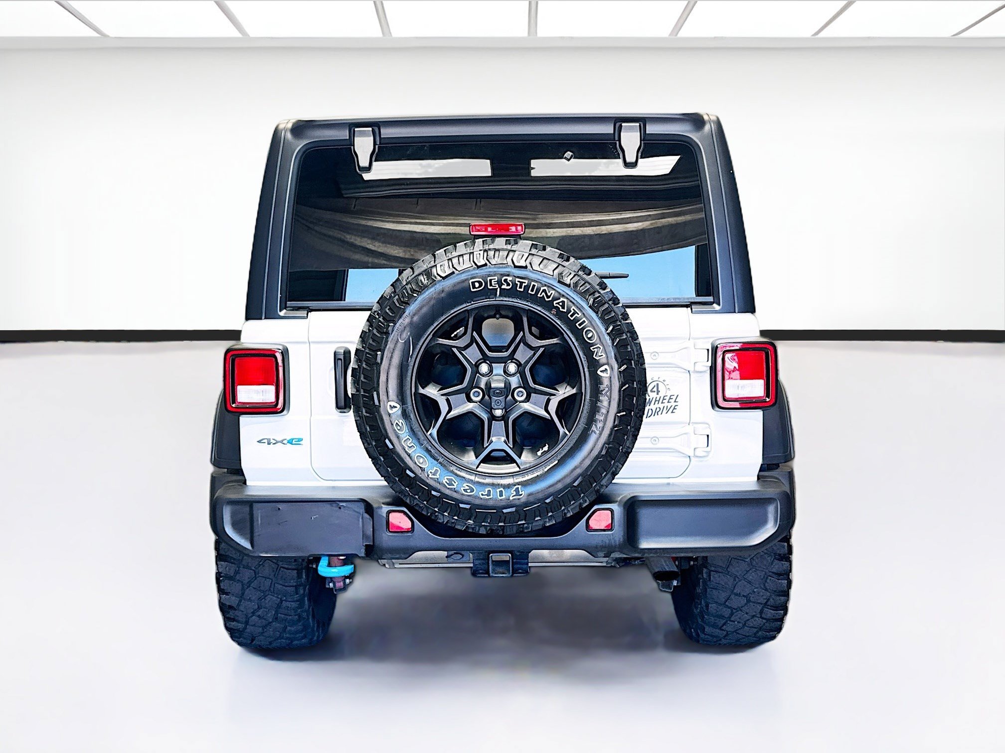 Used 2023 Jeep Wrangler Unlimited w/ Cold Weather Group AWD/4WD image 5