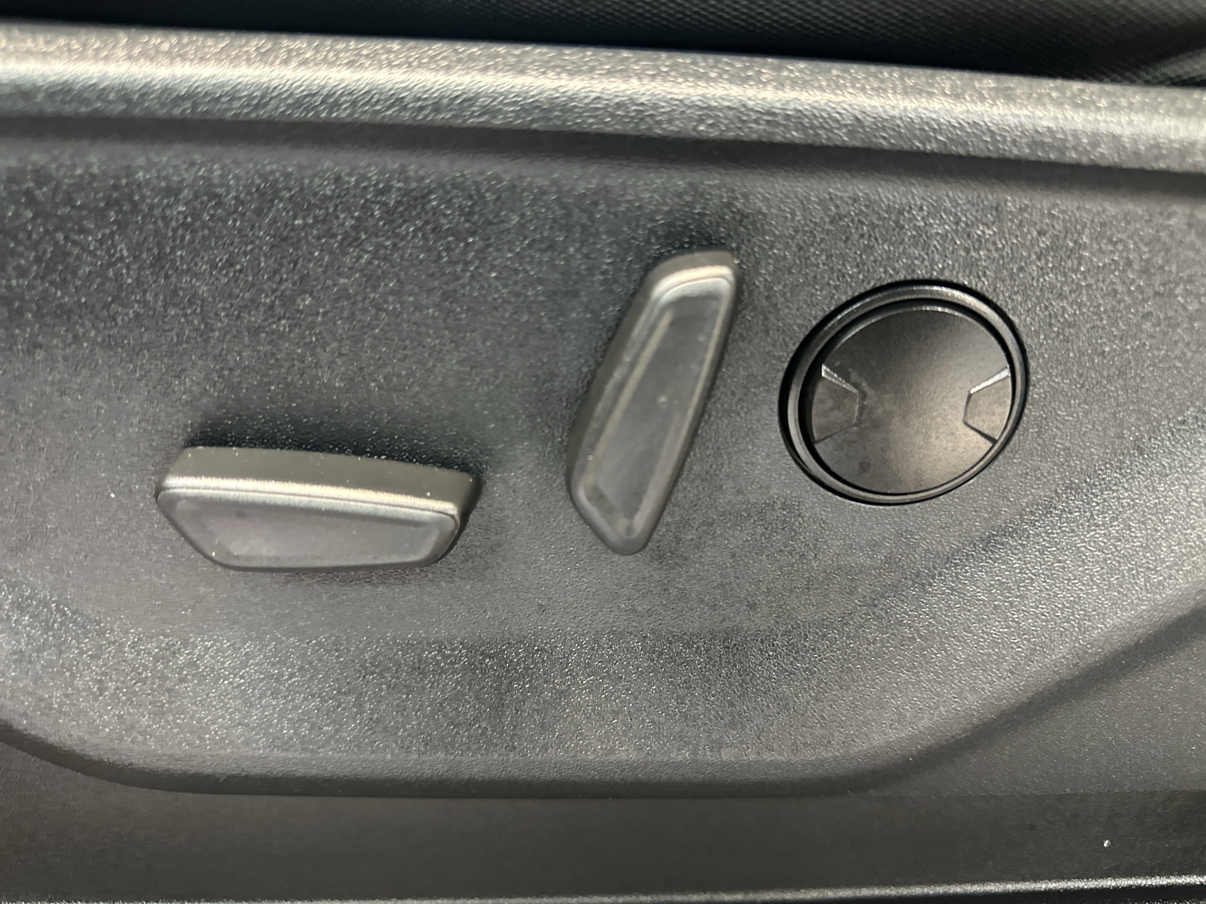 Used 2023 Ford F150 XLT w/ Equipment Group 302A High image 25