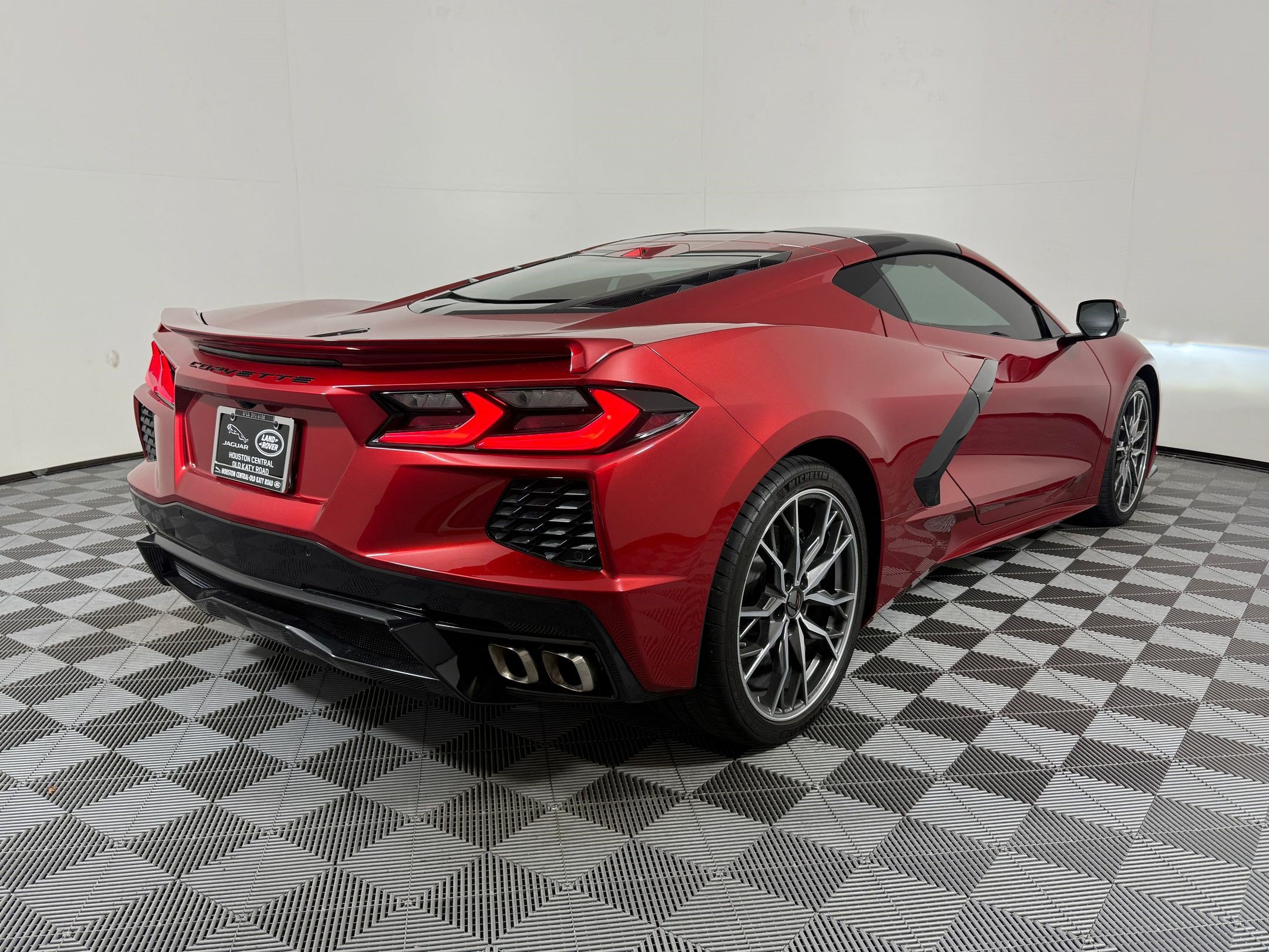 Used 2025 Chevrolet Corvette Stingray Preferred Cpe w/ 2LT RWD image 9