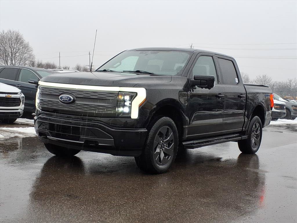 Used 2023 Ford F150 Lightning Lariat image 1