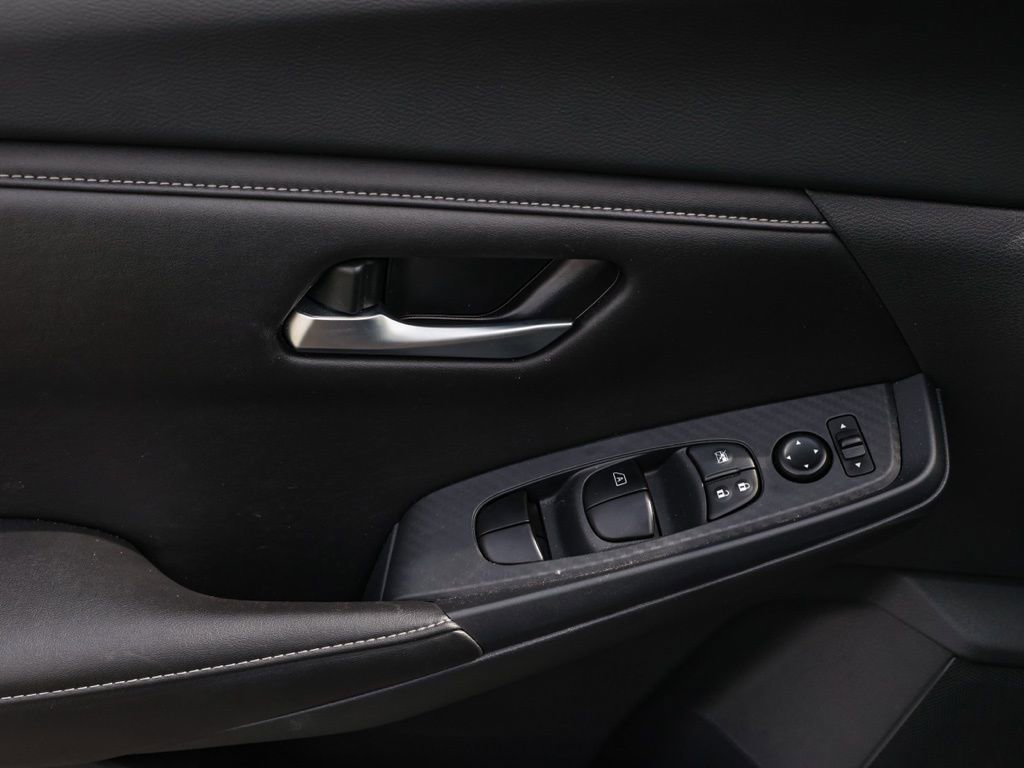 Used 2025 Nissan Sentra SV image 23