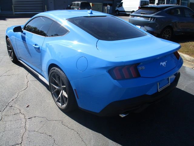 Used 2024 Ford Mustang Coupe image 3