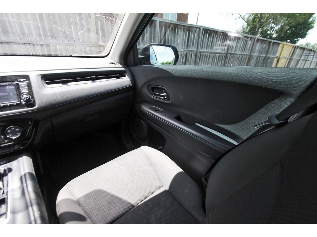 Used 2022 Honda HR-V LX image 10
