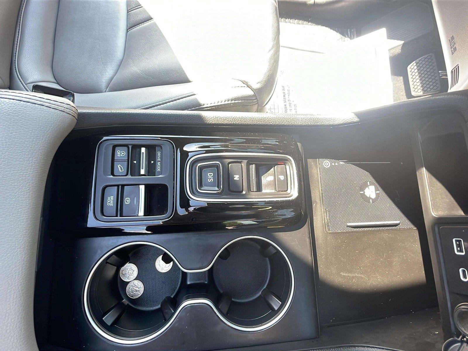 Used 2023 Honda Pilot Touring image 39