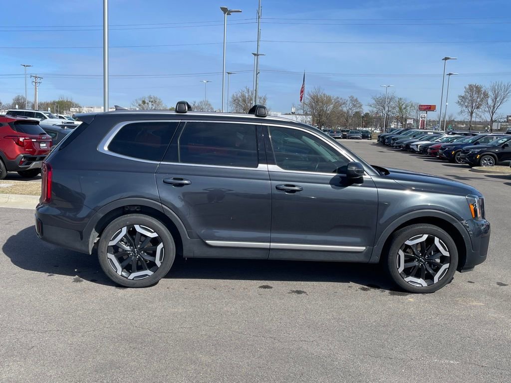 Used 2024 Kia Telluride S w/ S Sunroof Package image 8