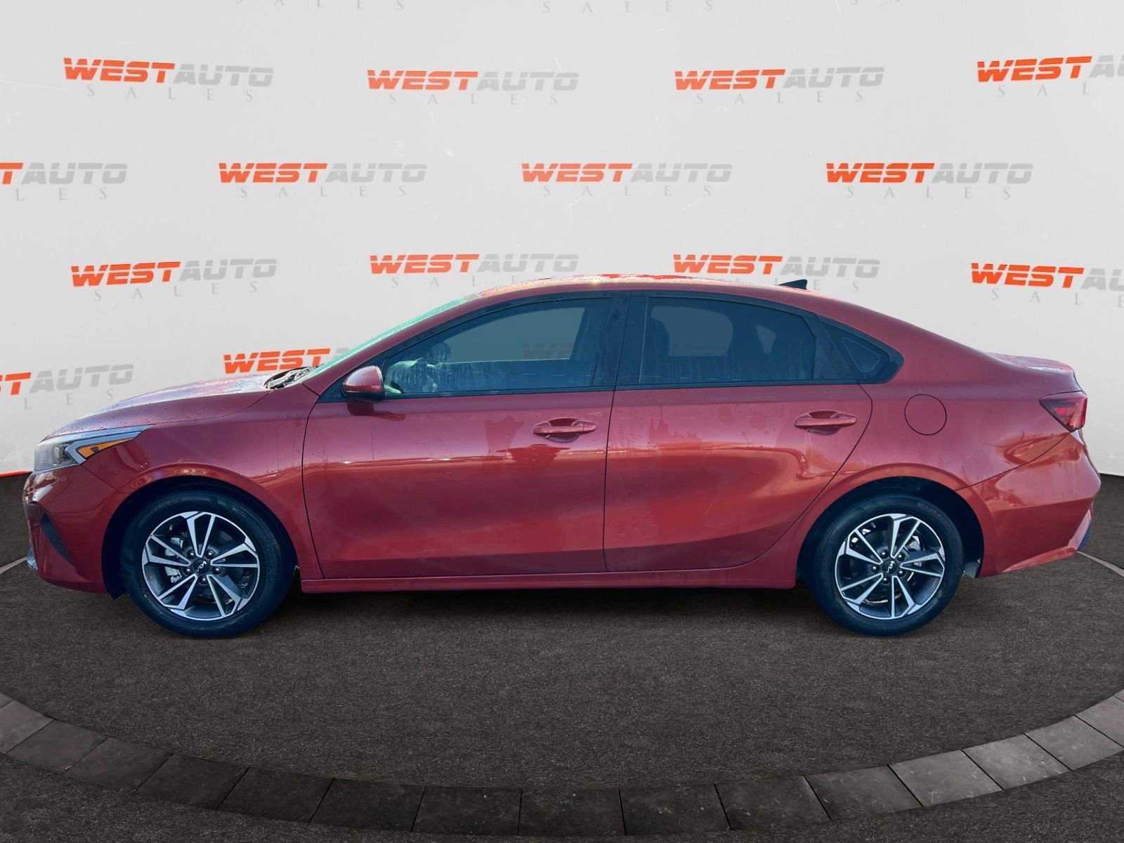 Used 2023 Kia Forte LXS FWD image 2