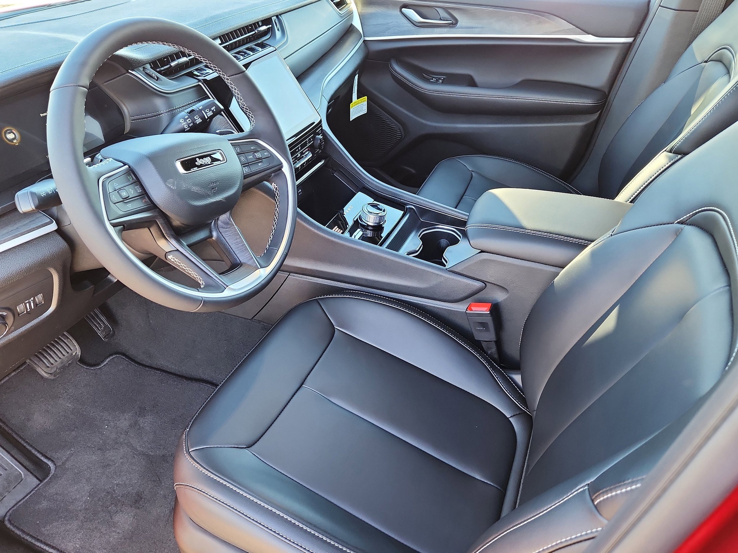 New 2025 Jeep Grand Cherokee Limited AWD/4WD image 11