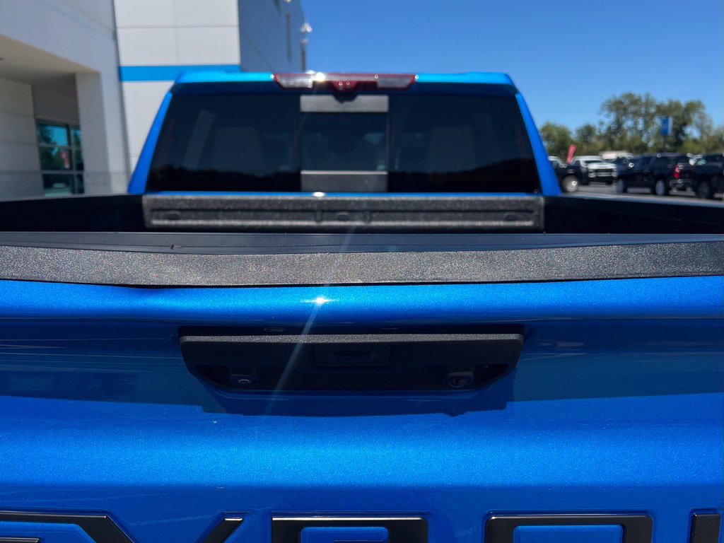 Used 2025 Chevrolet Silverado 1500 ZR2 AWD/4WD image 8