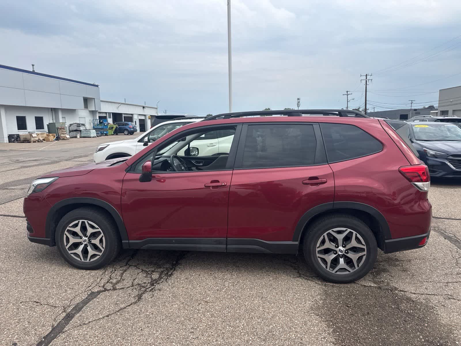 Certified 2024 Subaru Forester Premium AWD/4WD image 12