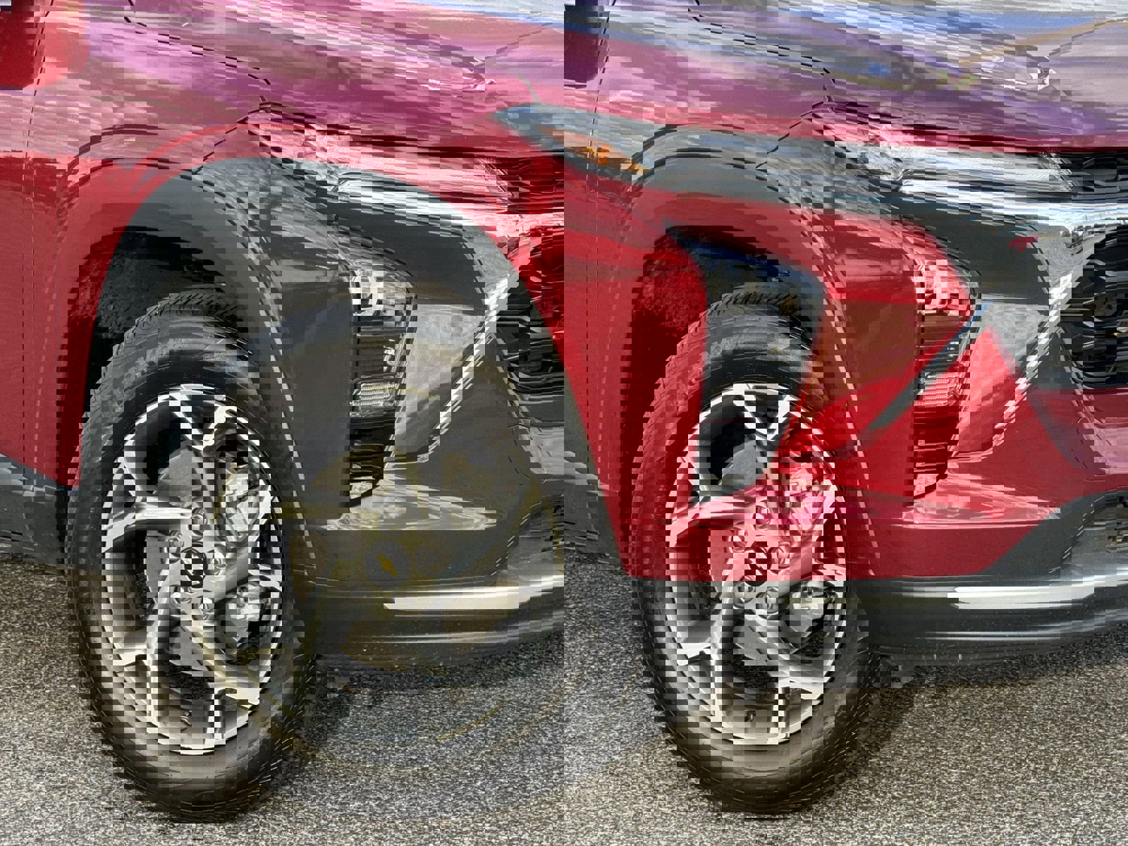 Used 2025 Chevrolet Trax LT w/ LT Convenience Package image 13