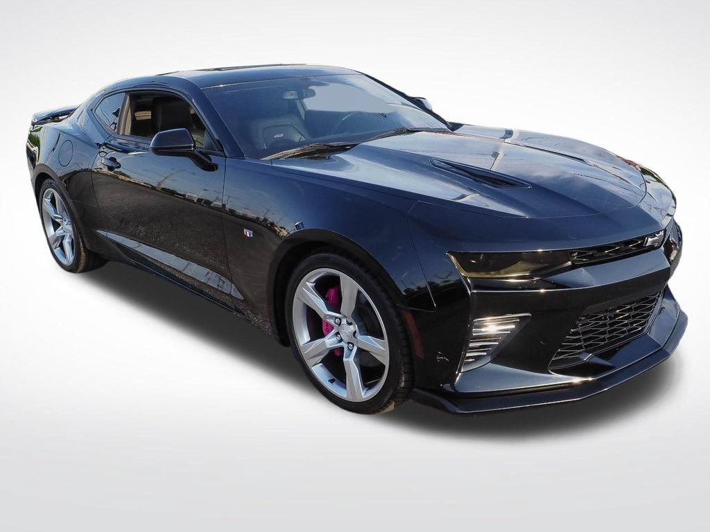 Used 2016 Chevrolet Camaro SS RWD image 3