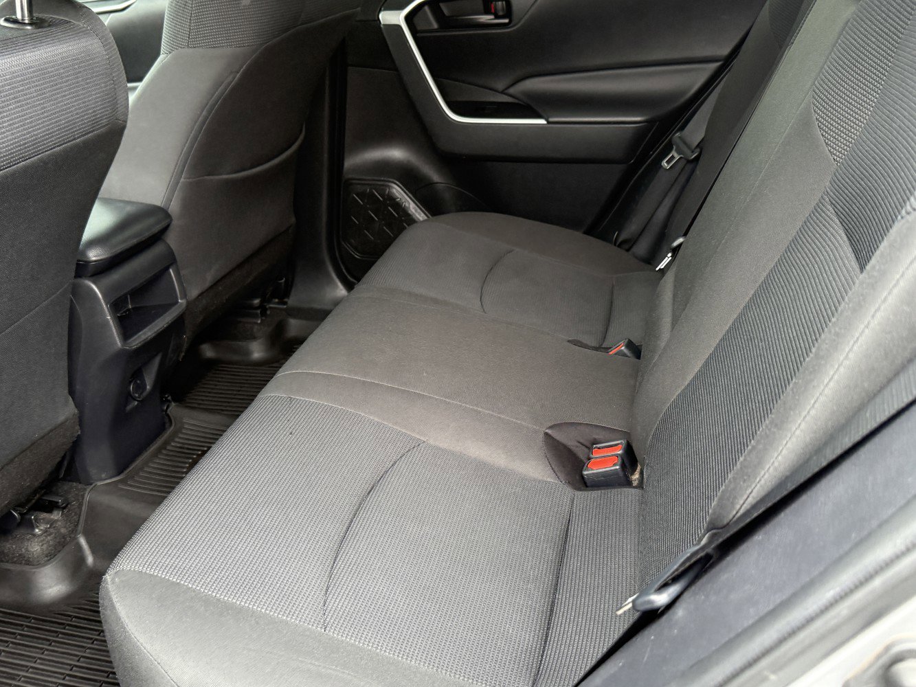 Used 2020 Toyota RAV4 LE w/ All Weather Liner Package image 23